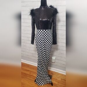 Elegant Black and White Sequin Long Sleeve Blk /Wh Checkered Gown Medium